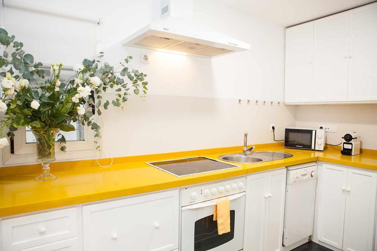 Charming Apartment With Pool And Garage Севилья Экстерьер фото